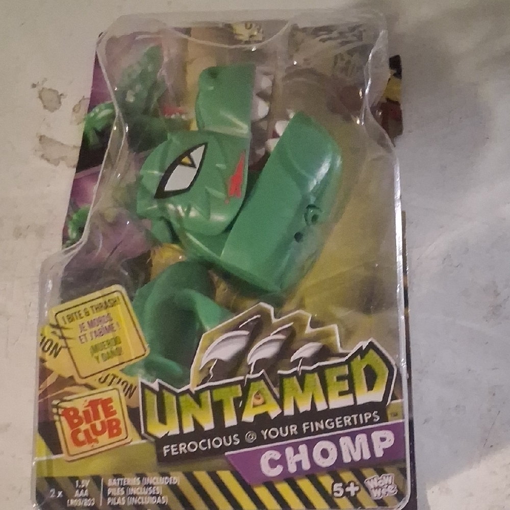 NEW WowWee Untamed Bite Club Crocodile - Chomp (Green)